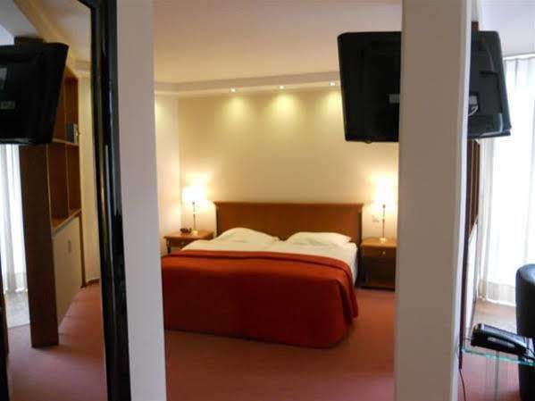 Turmhotel Rhein-Main Dreieich Luaran gambar